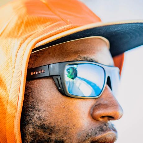 BAJIO PALOMETA | Frame Color: Green Rock Gloss | Lens Color: Violet Mirror | Lens Material: Glass Lenses